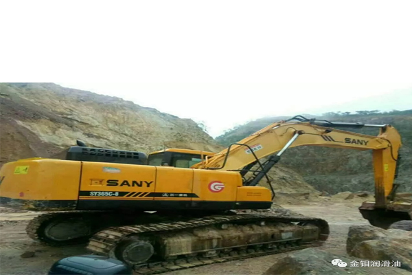 應用在工程車發(fā)動機油中